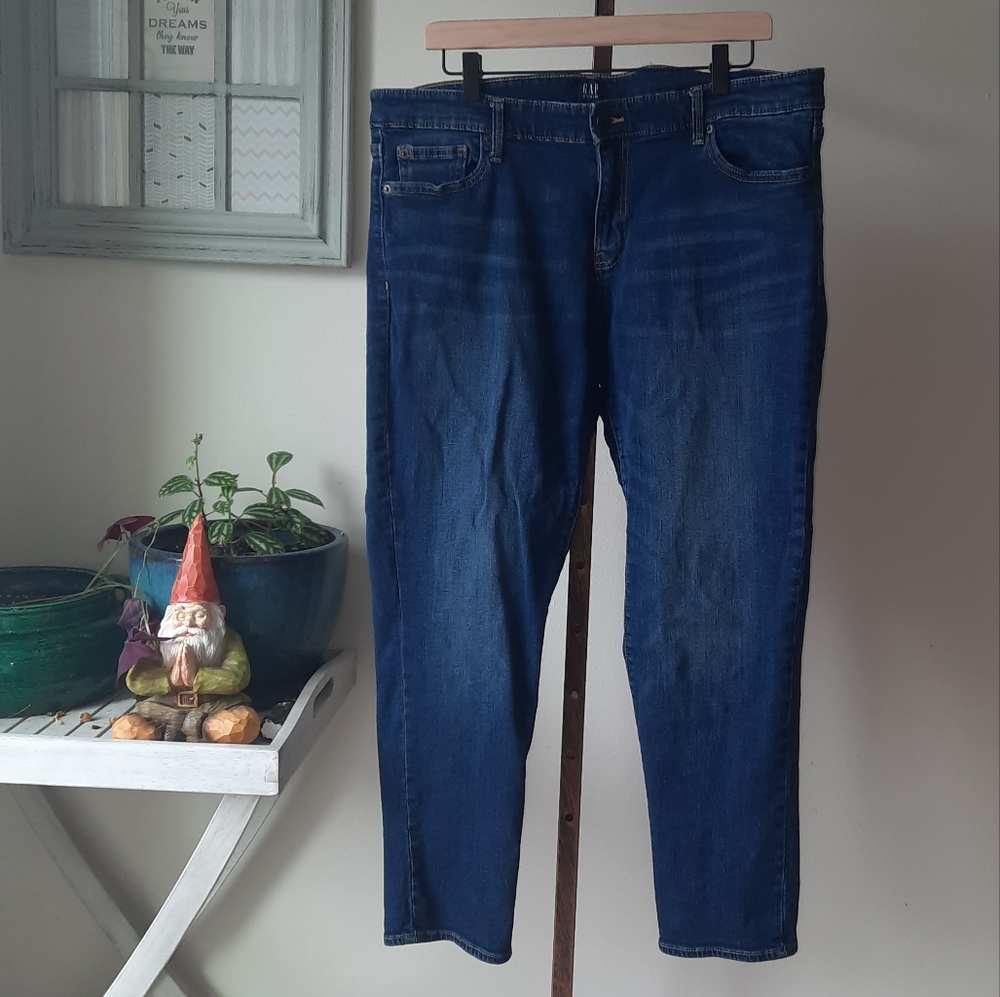 Gap sz 16R cropped jeans